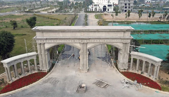 Cận cảnh khu đô thị hơn 20 ha ở Mê Linh trơ móng sau 15 năm "về tay" CEO Group